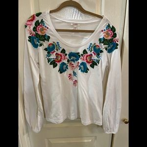 White long sleeve knit top with beautiful floral embroidery